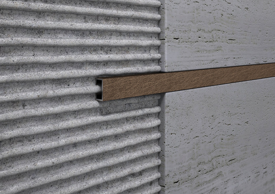 Profilo listello testa piatta in ALLUMINIO decorato bronzo. Barra 2 m