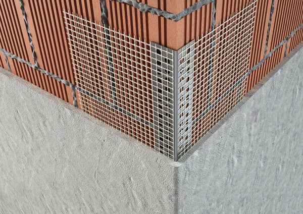 Profilo-paraspigolo in alluminio con rete per sistemi d'isolamento termico a capppotto. Barra 2.5 m