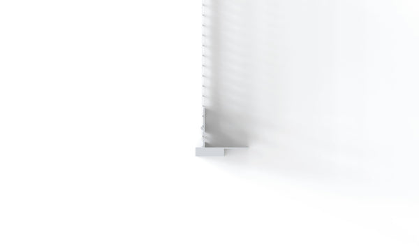 Profilo sotto davanzale in pvc con rete. Barra 2 m.